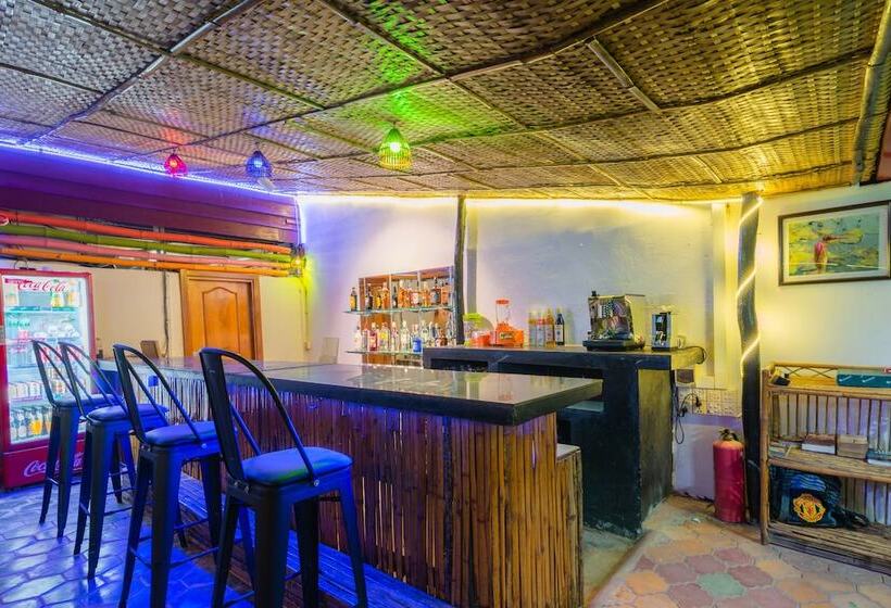 Пансион Five Rose Siem Reap Hostel