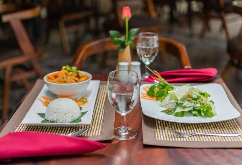 Пансион Five Rose Siem Reap Hostel