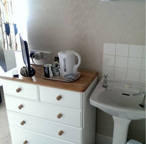 פנסיון Tusker Lodge