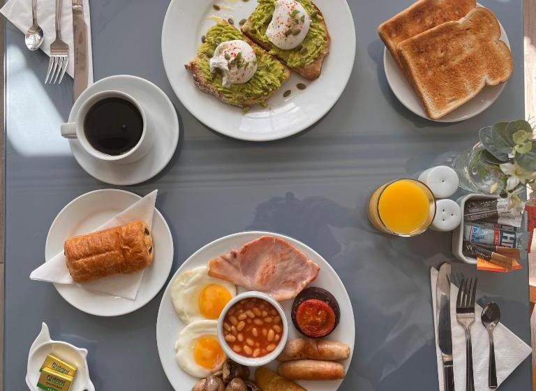 פנסיון Tusker Lodge