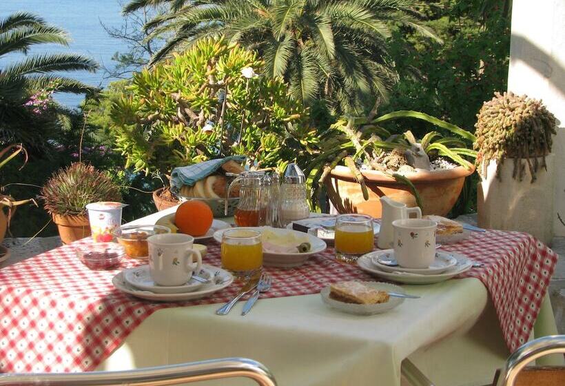 Пансион Villa Carmen Rooms & Apartments