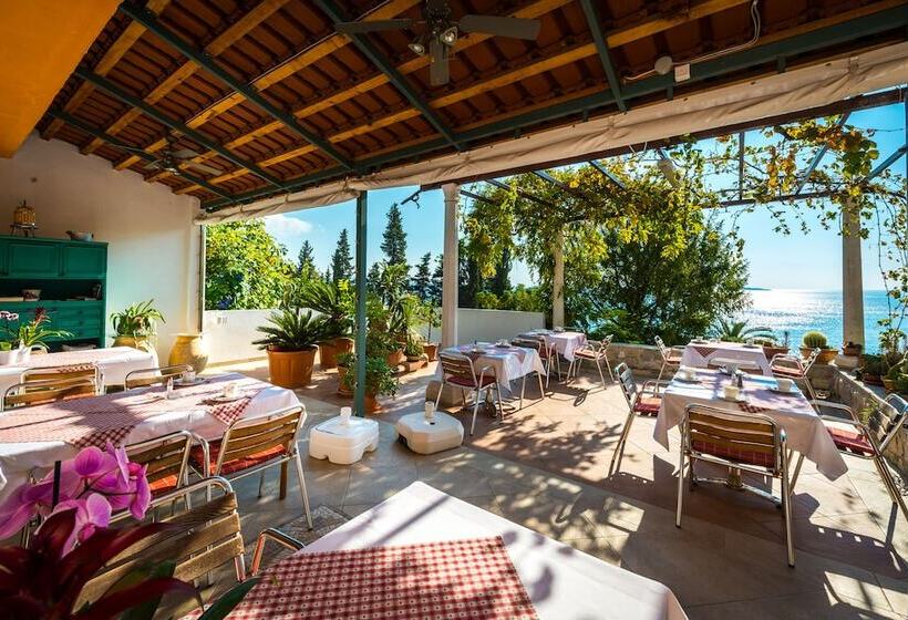 Пансион Villa Carmen Rooms & Apartments