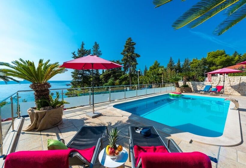 Пансион Villa Carmen Rooms & Apartments