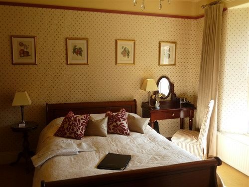 پانسیون Cockington Cottages