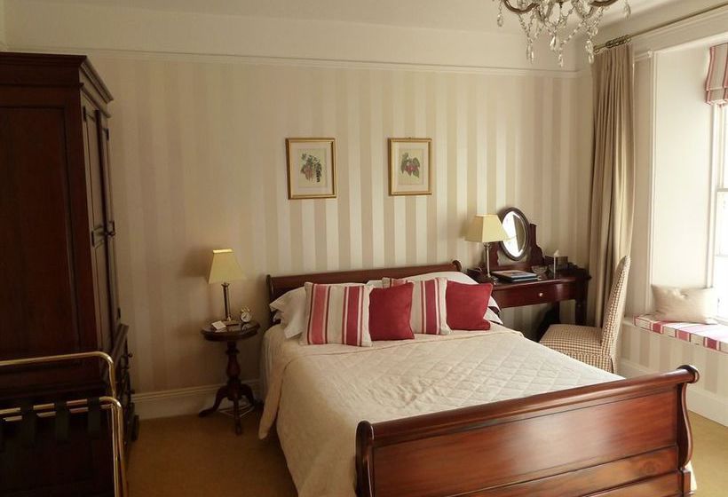 پانسیون Cockington Cottages