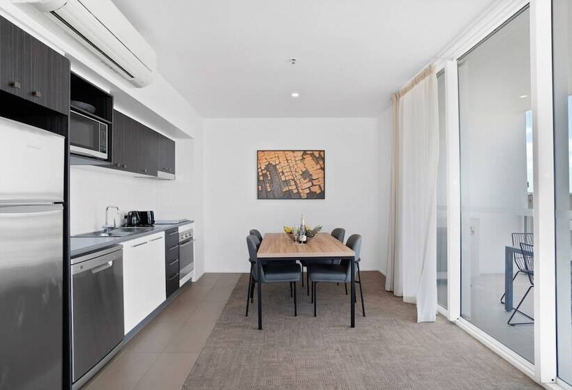 Quest Mackay On Gordon