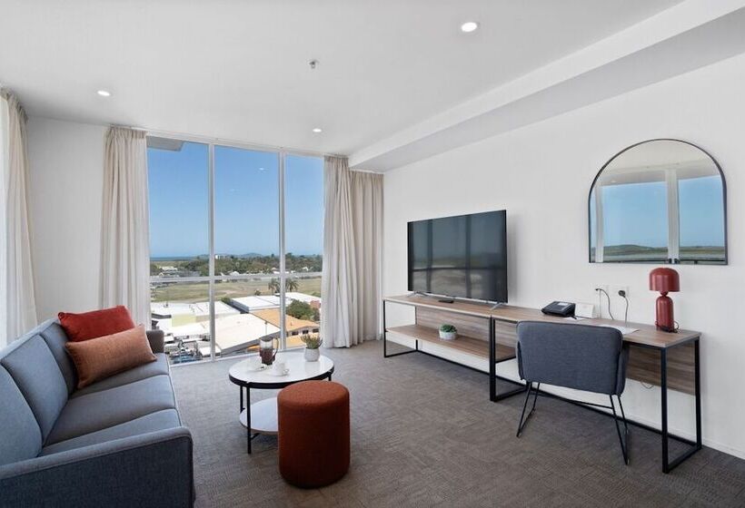 Quest Mackay On Gordon