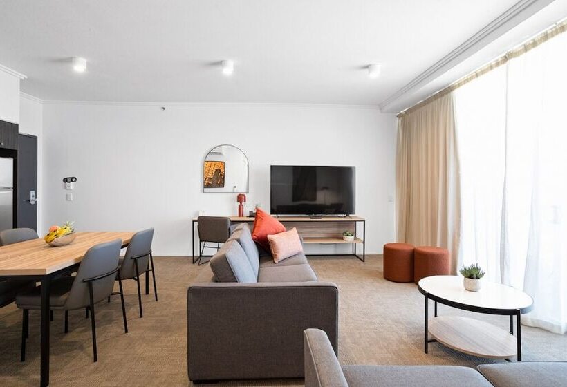 Quest Mackay On Gordon