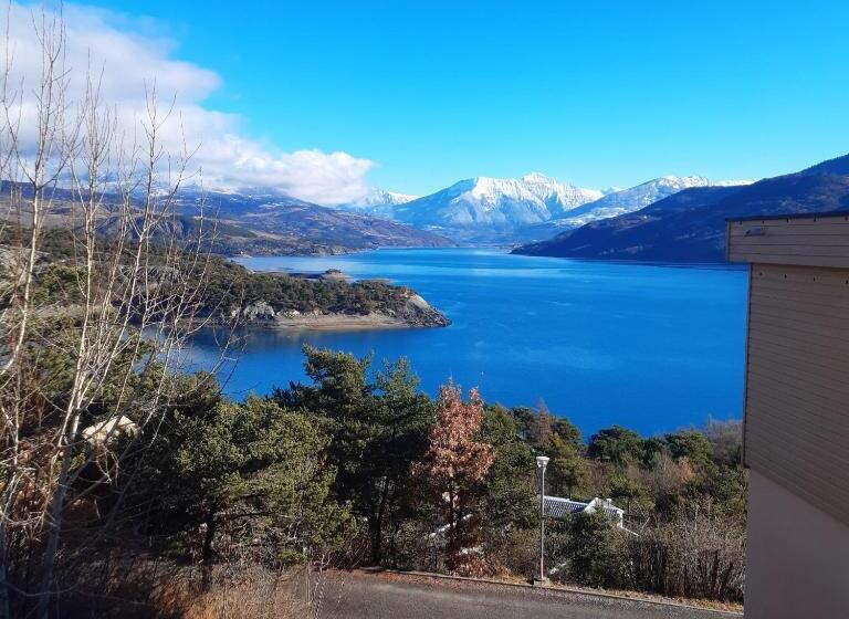 منتجع L Ecrin Du Lac