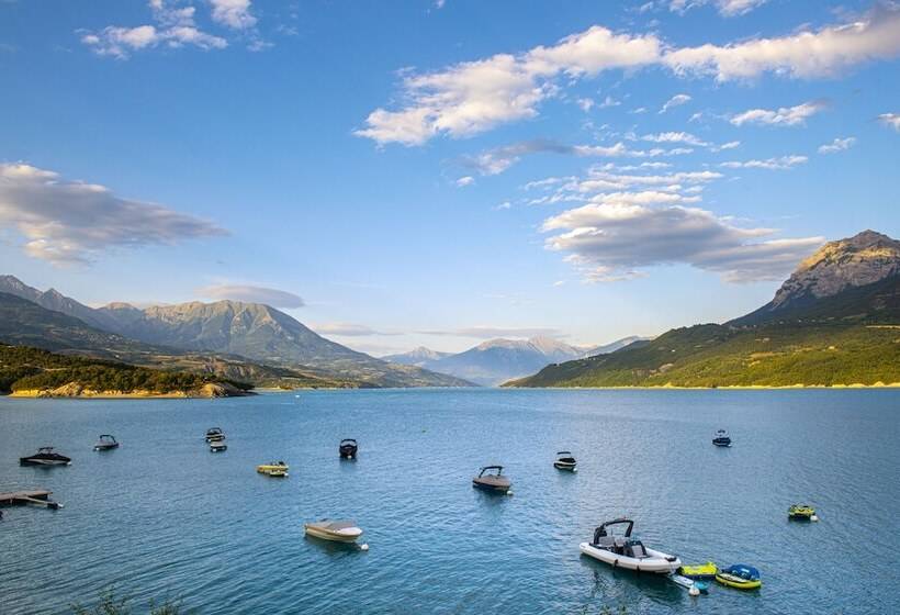 منتجع L Ecrin Du Lac