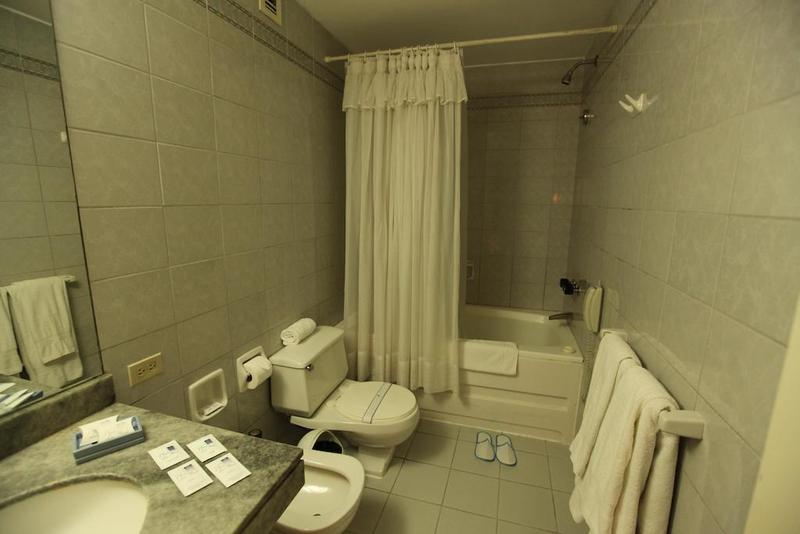 Suites Plaza Las Flores