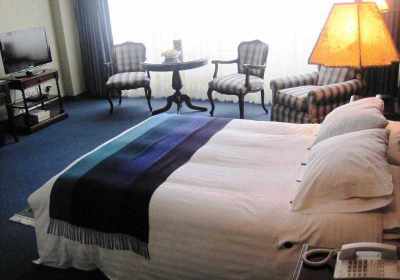 Suites Plaza Las Flores