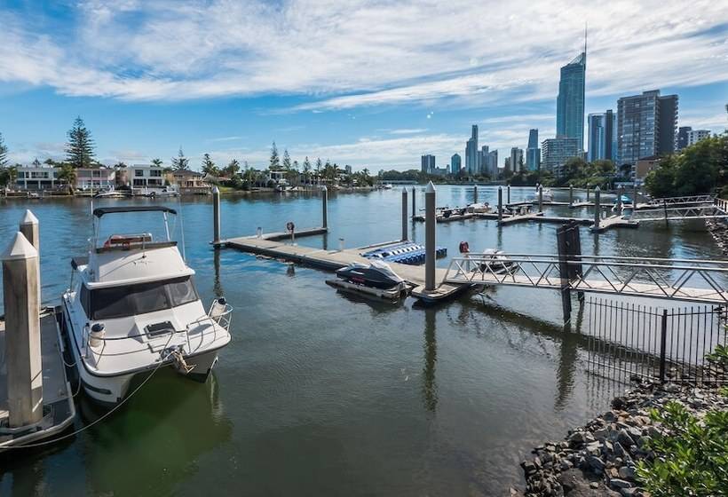 Surfers Hawaiian Holiday Apartments