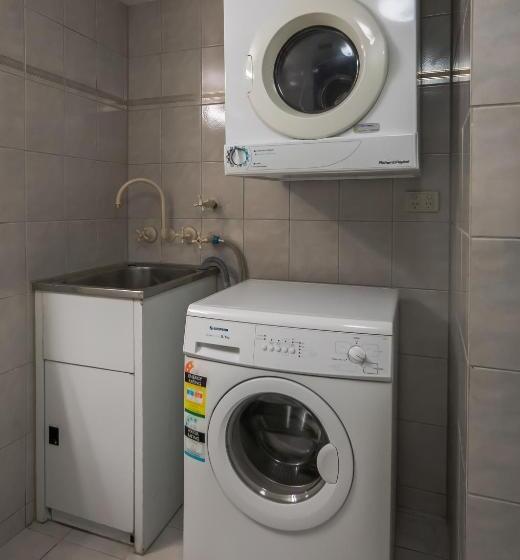 Surfers Hawaiian Holiday Apartments