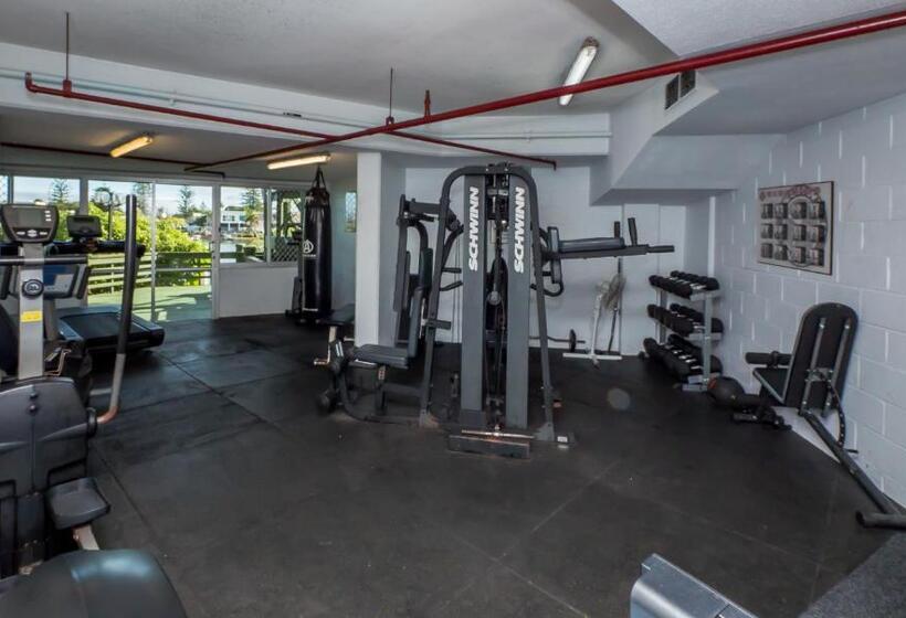 Surfers Hawaiian Holiday Apartments