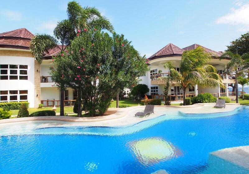 Vida Homes Condo Resort