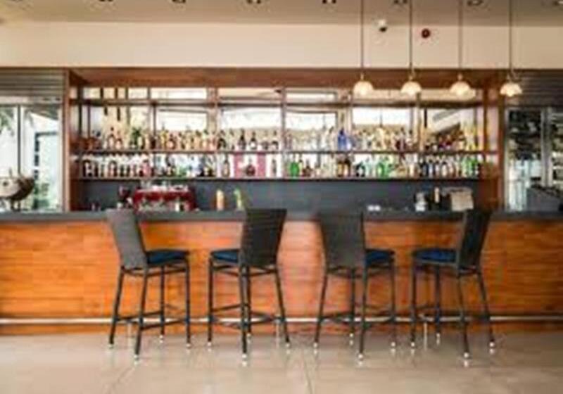 Anantara Peace Haven Tangalle Resort