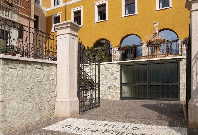 민박 Garda Family House