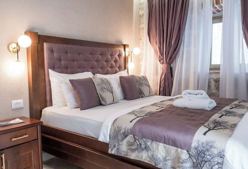 Conte Hotel & Restaurant