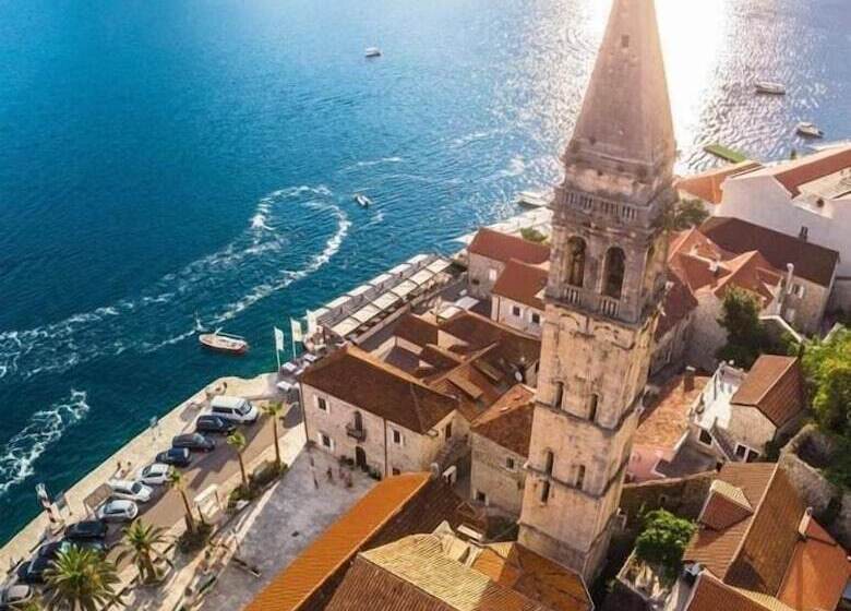 Conte Hotel & Restaurant