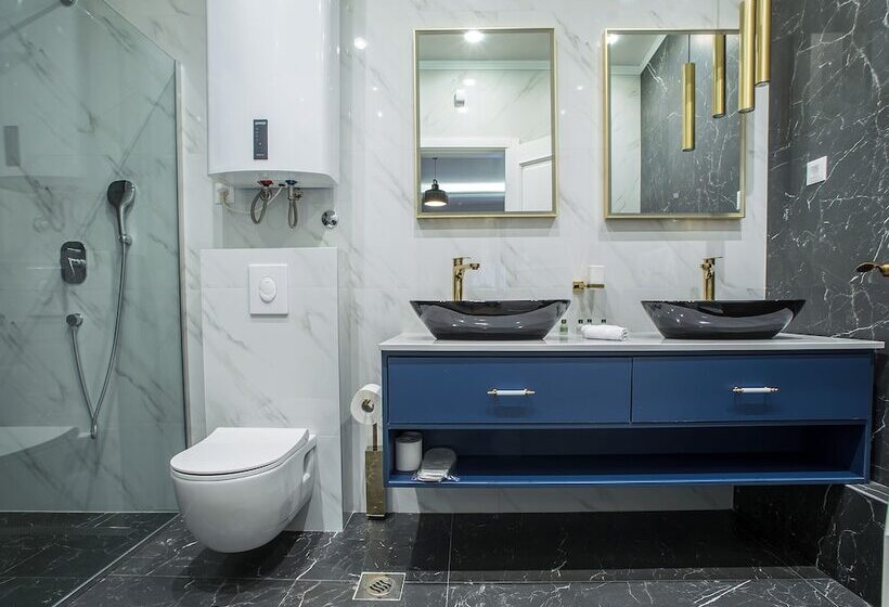 Conte Hotel & Restaurant