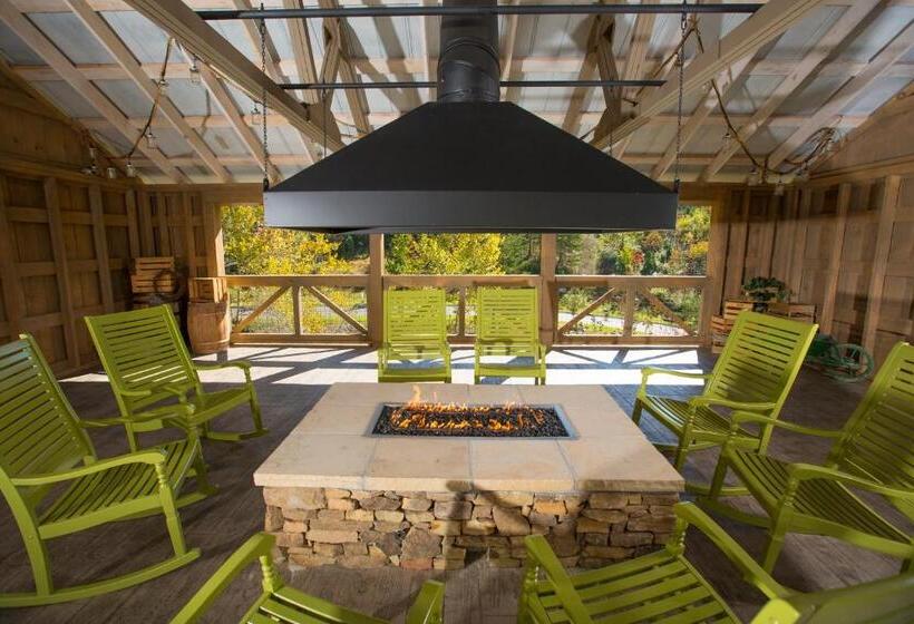 Dollywood's Dreammore Resort And Spa