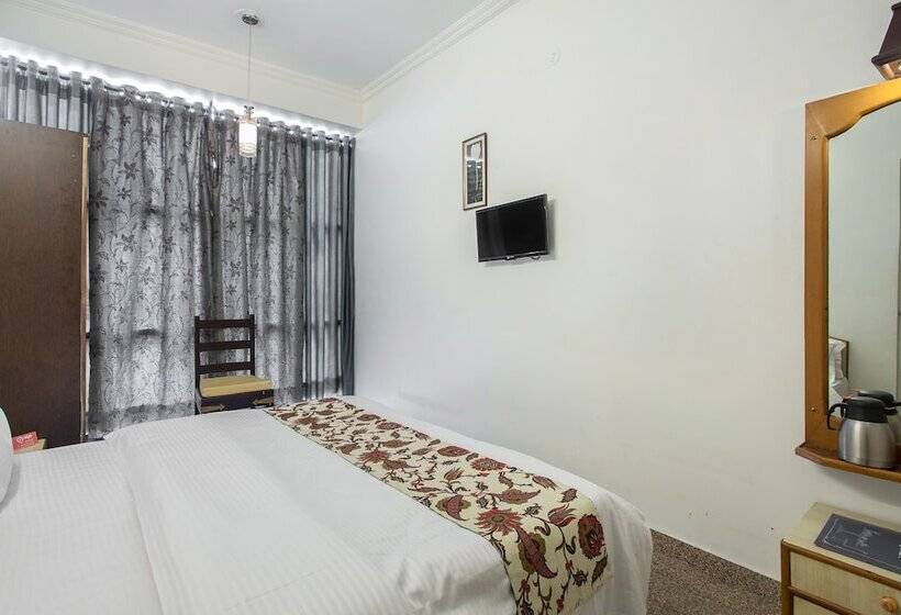 פונדק Oyo Rooms Raja Park