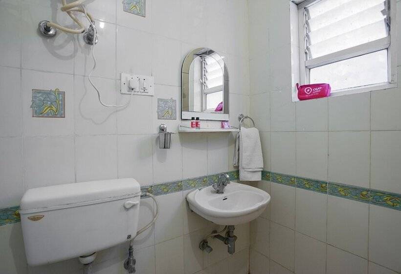 פונדק Oyo Rooms Raja Park