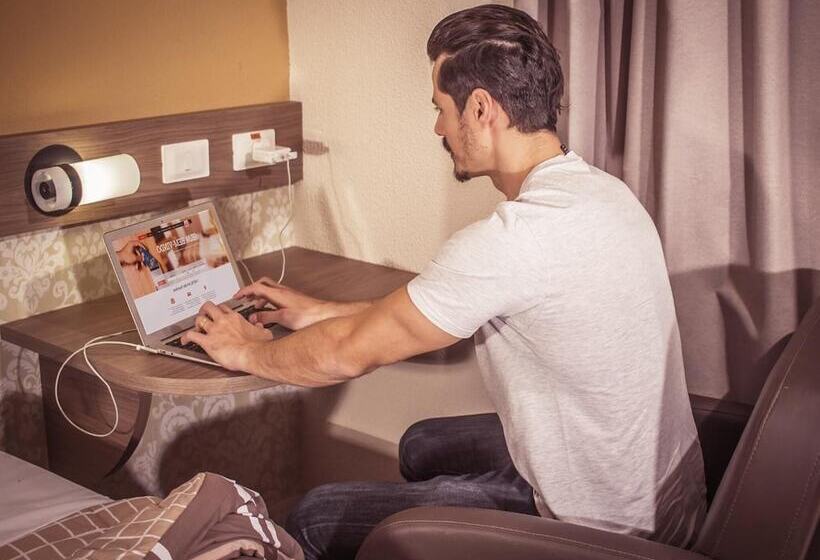 فندق 10 Uniao Da Vitoria