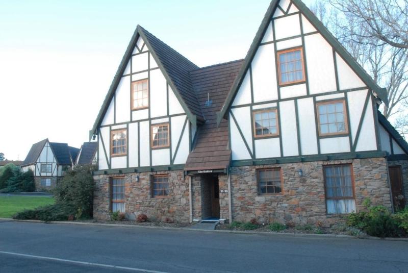 호텔 Alanvale Apartments & Motor Inn