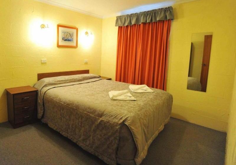 호텔 Alanvale Apartments & Motor Inn