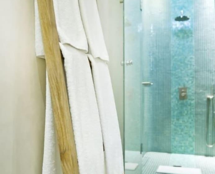 호텔 Allure Suites