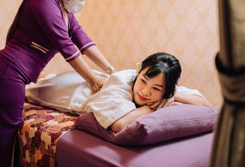 هتل Amaroossa Grande Bekasi