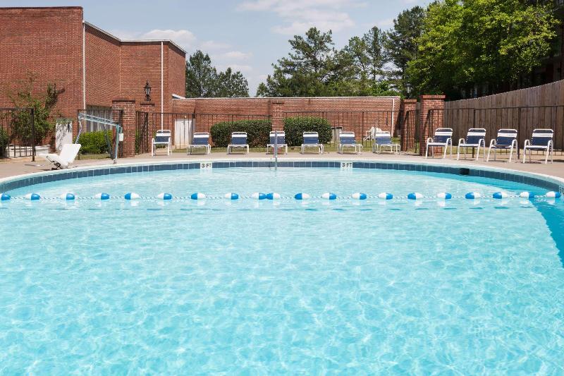 Отель Americas Best Value Inn Phenix City