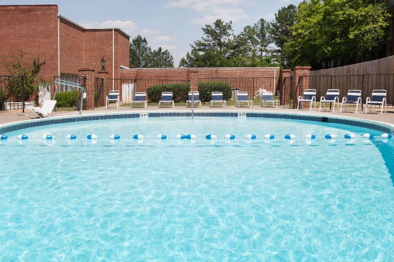 Отель Americas Best Value Inn Phenix City