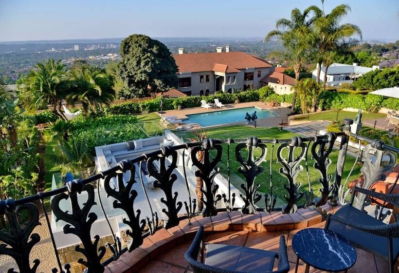 Apogee Boutique Hotel & Spa