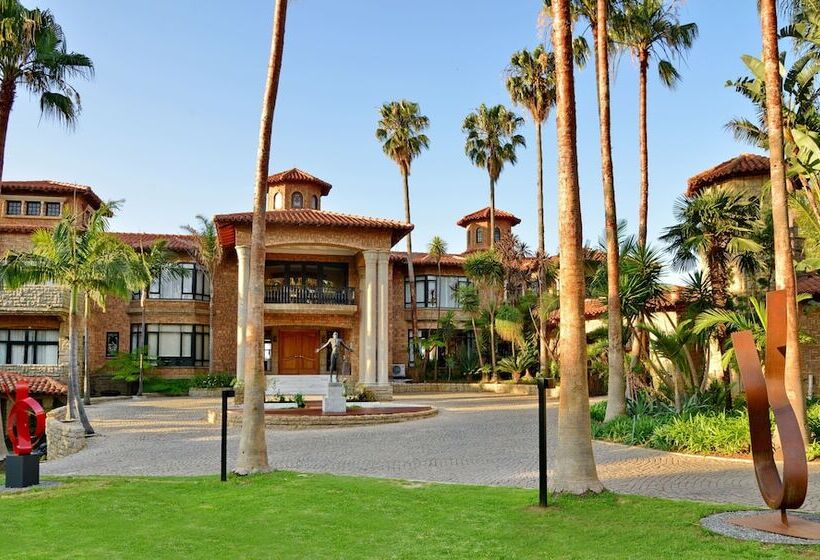 Apogee Boutique Hotel & Spa