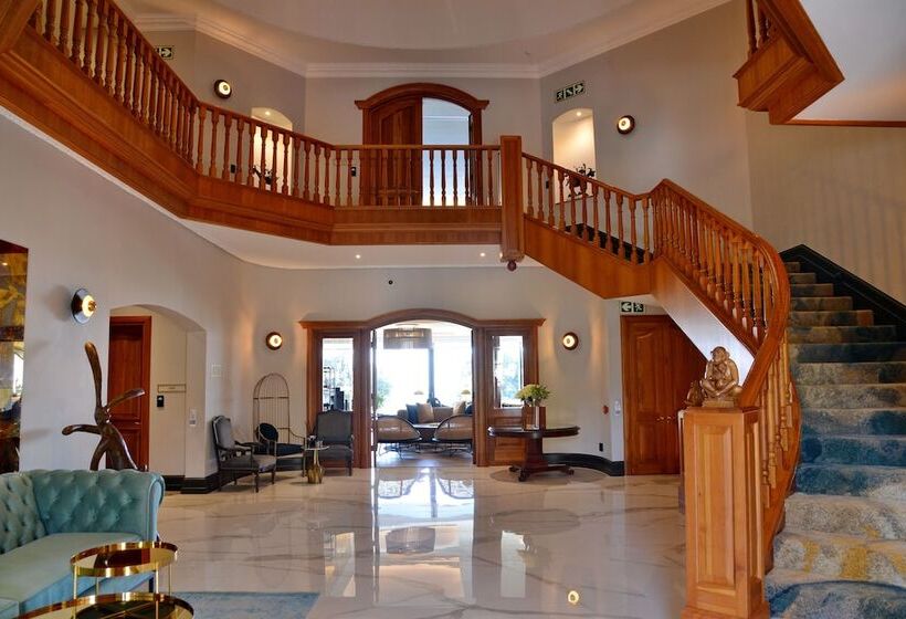 Apogee Boutique Hotel & Spa