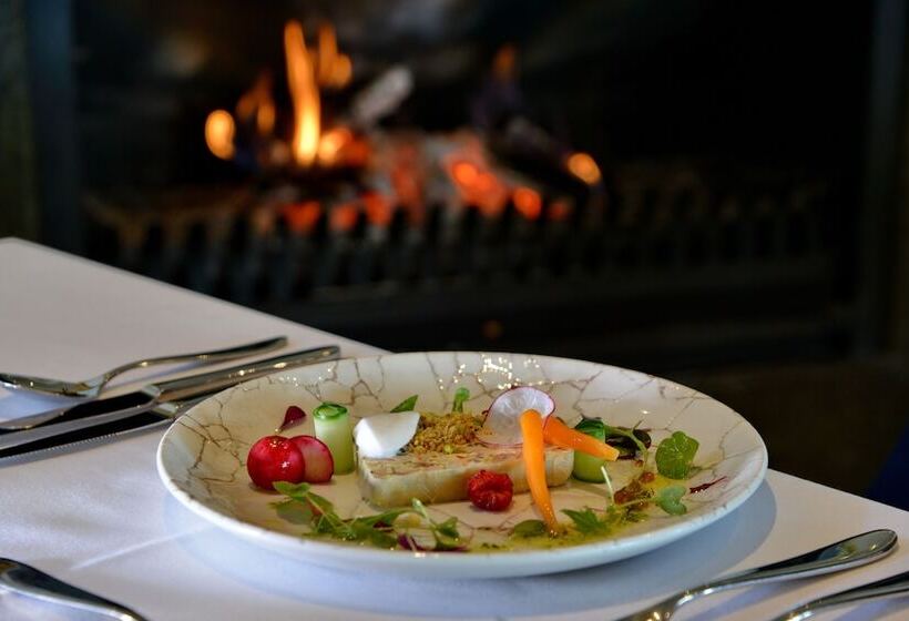 Apogee Boutique Hotel & Spa