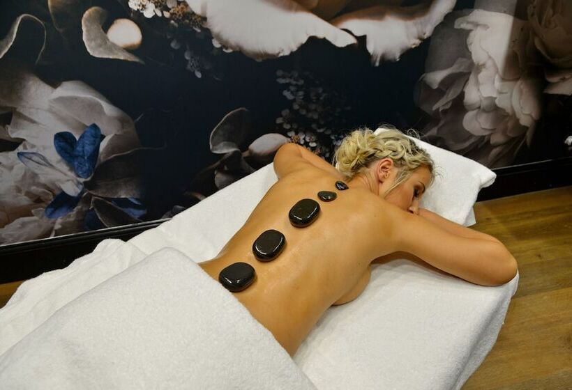 Apogee Boutique Hotel & Spa