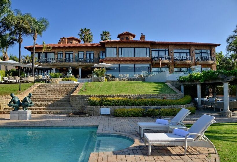 Apogee Boutique Hotel & Spa