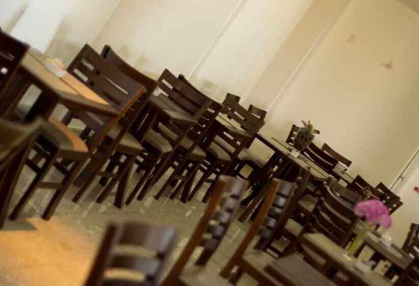 Bombonato Hotel   Fácil Acesso Ao Aeroporto E Parque De Exposições Abcz   By Up