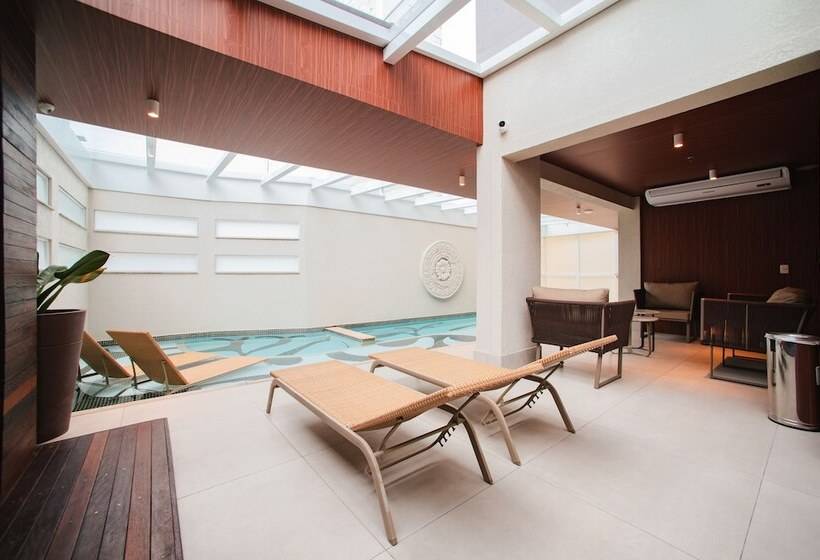 هتل Brut By Slaviero Hoteis