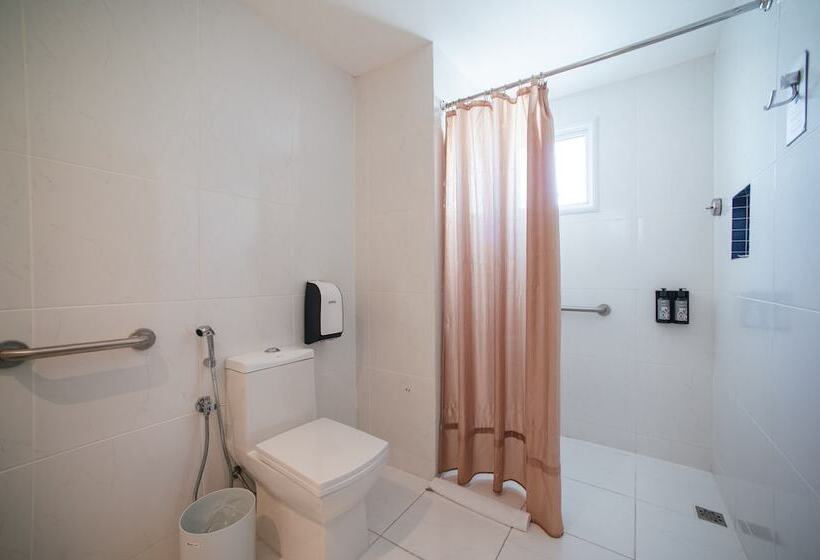 هتل Brut By Slaviero Hoteis