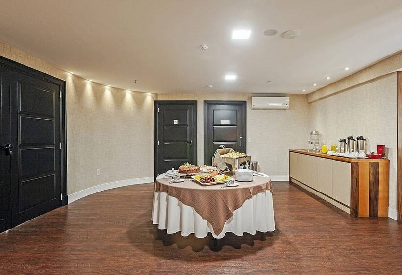 هتل Brut By Slaviero Hoteis