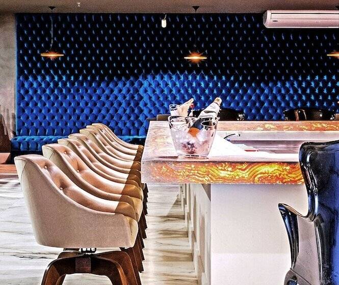 هتل Brut By Slaviero Hoteis