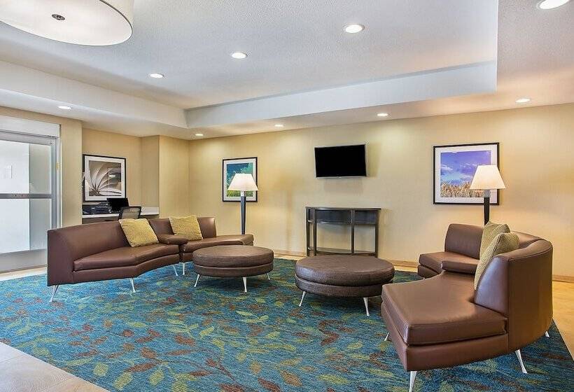 فندق Candlewood Suites Fort Campbell   Oak Grove, An Ihg