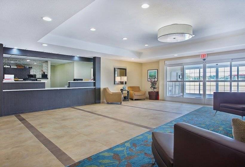בית מלון כפרי Candlewood Suites Fort Campbell   Oak Grove, An Ihg