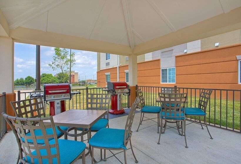 فندق Candlewood Suites Fort Campbell   Oak Grove, An Ihg