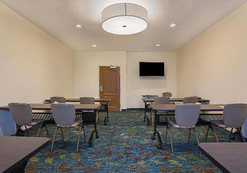 בית מלון כפרי Candlewood Suites Fort Campbell   Oak Grove, An Ihg